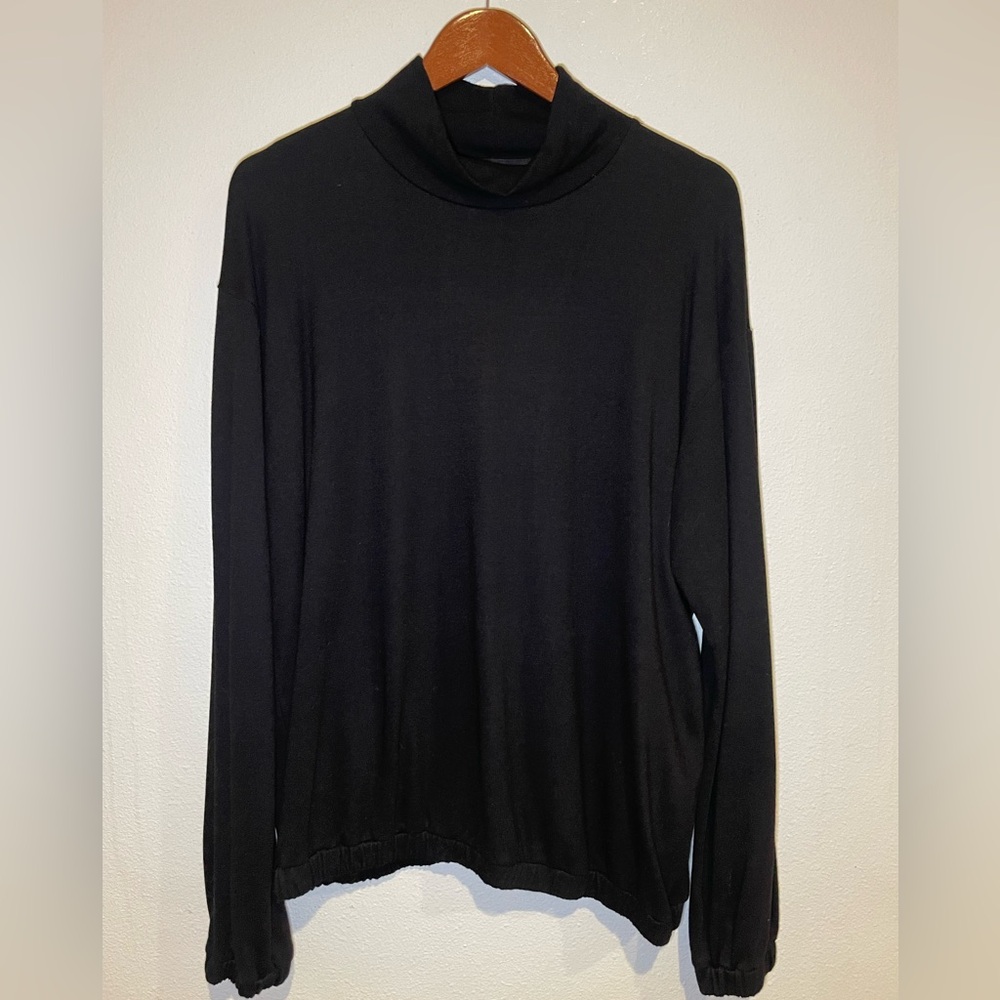 Sundry for Evereve Classic Black Top - image 1